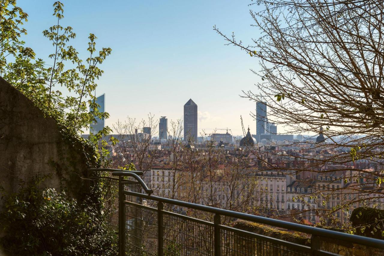 Beau Duplex Avec Jardin Et Vue Apartment Lyon Luaran gambar